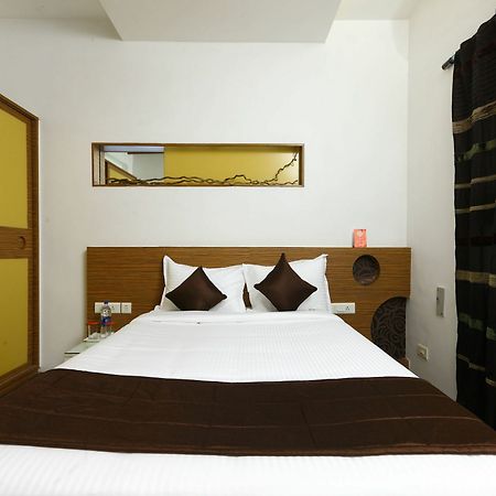 Oyo 9911 Apartment Shylee Niwas Chennai Dış mekan fotoğraf